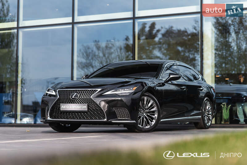 Lexus LS 2022
