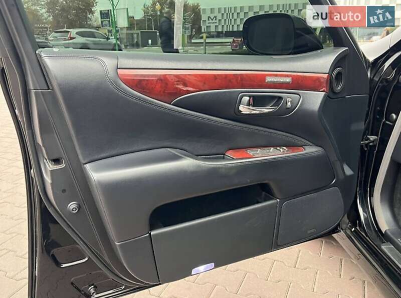 Седан Lexus LS 2007 в Одессе