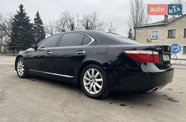 Седан Lexus LS 2008 в Доброполье