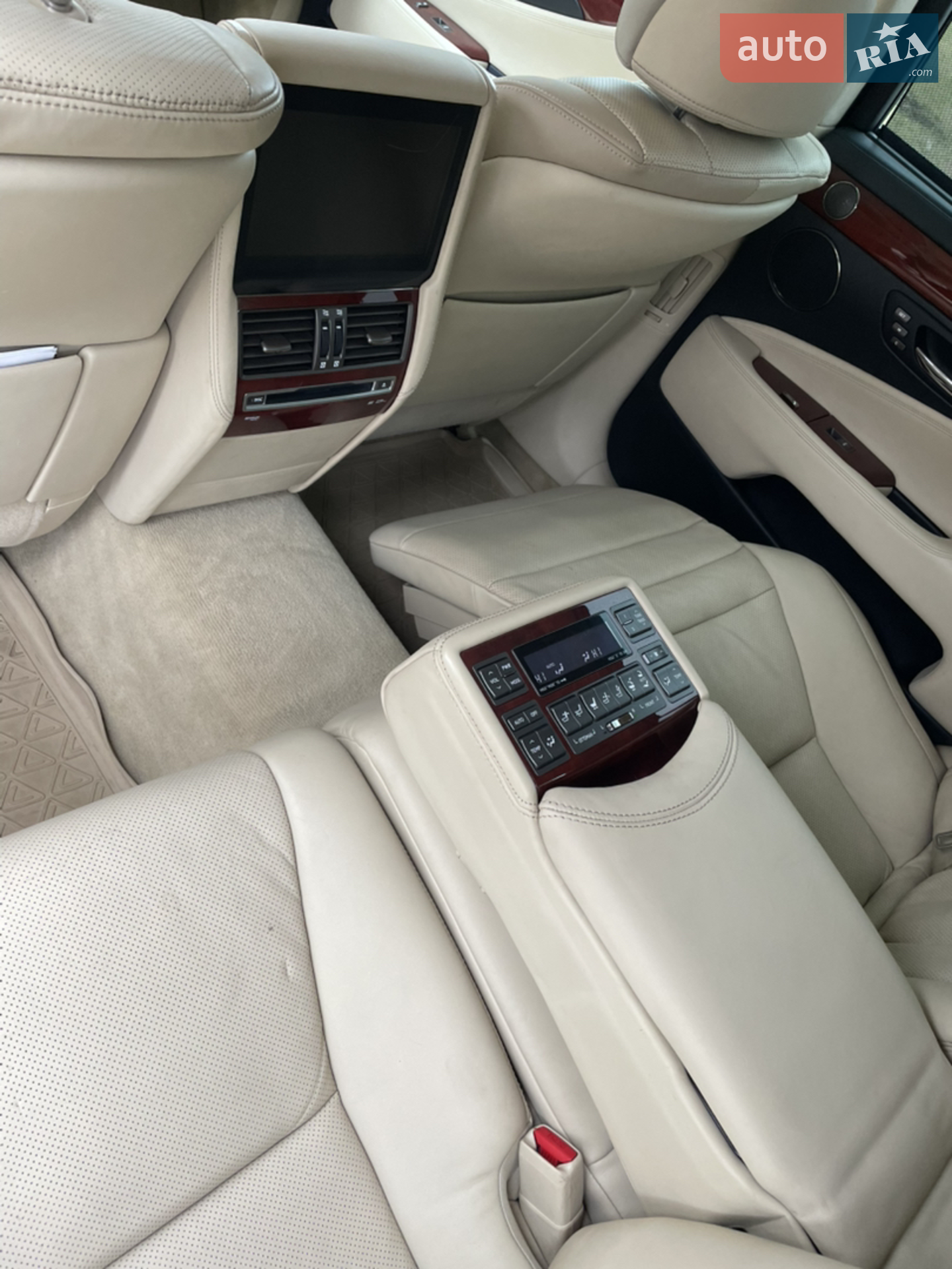 2012 Lexus LS - мініатюра 8