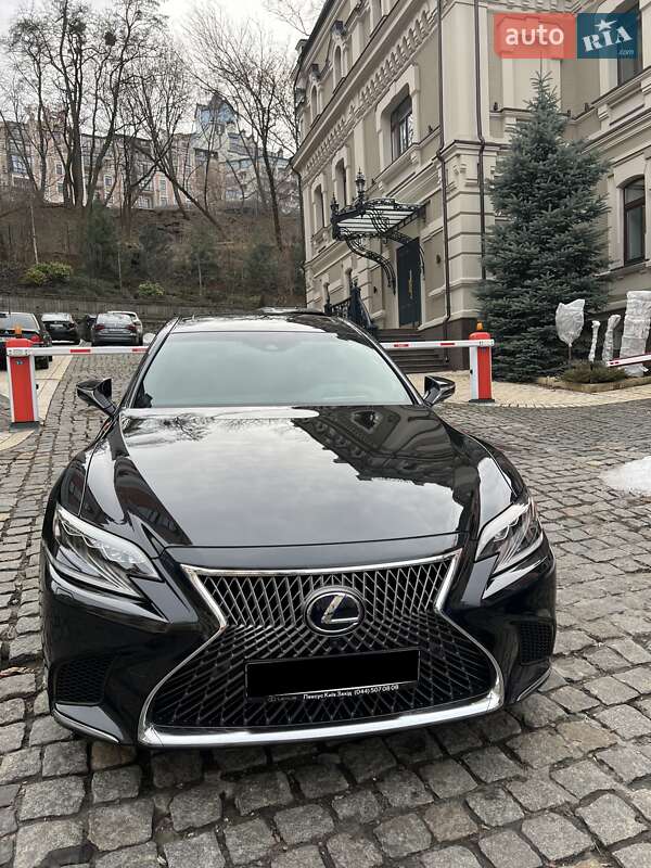 Седан Lexus LS 2017 в Киеве