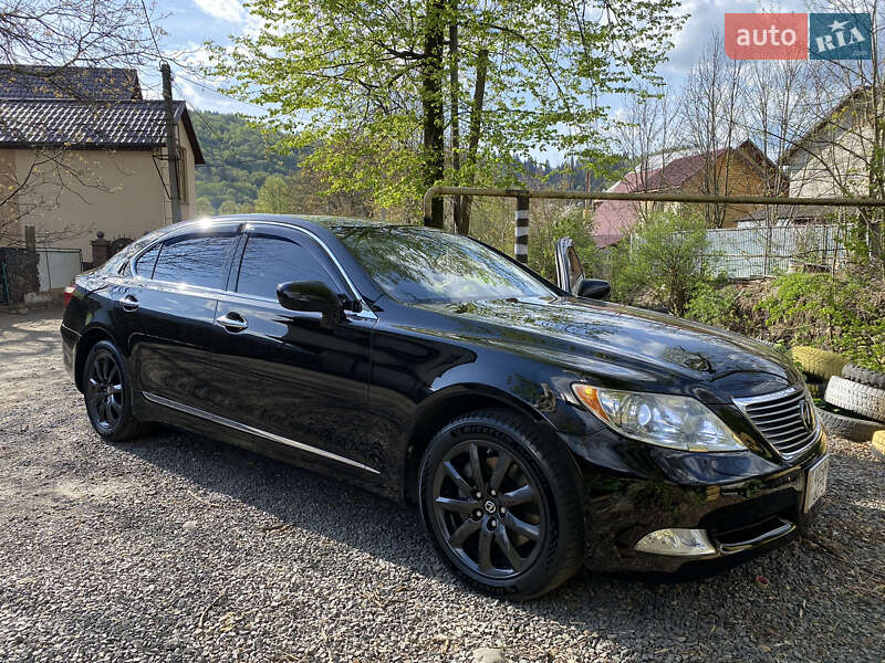 Седан Lexus LS 2007 в Ужгороде