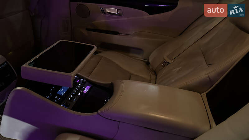 Седан Lexus LS 2007 в Одессе