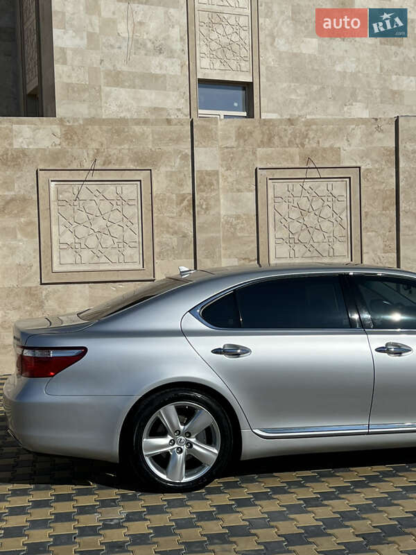 Седан Lexus LS 2007 в Одесі