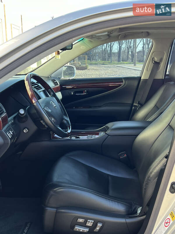 Седан Lexus LS 2007 в Одесі