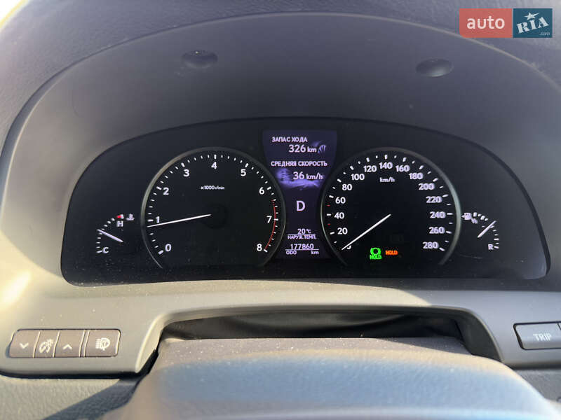 Седан Lexus LS 2012 в Умани