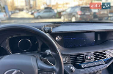 Седан Lexus LS 2018 в 
