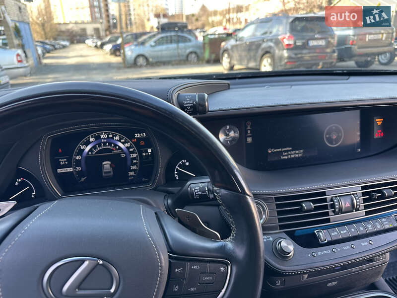 Седан Lexus LS 2018 в Киеве фото 17 Седан Lexus LS 2018 в Киеве