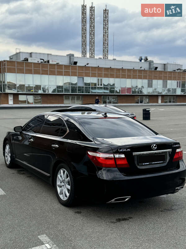 Седан Lexus LS 2007 в Киеве