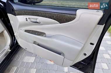 Седан Lexus LS 2007 в 