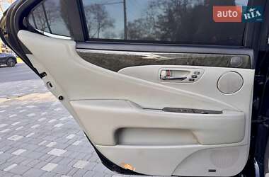 Седан Lexus LS 2007 в 