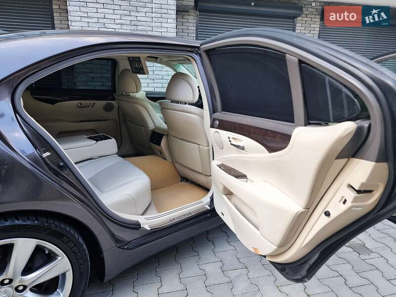 Седан Lexus LS 2007 в Хмельницком