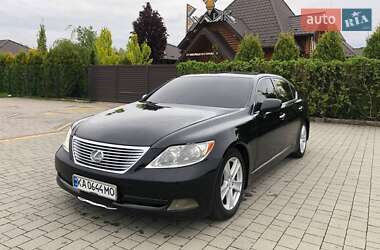 Седан Lexus LS 2007 в Львове