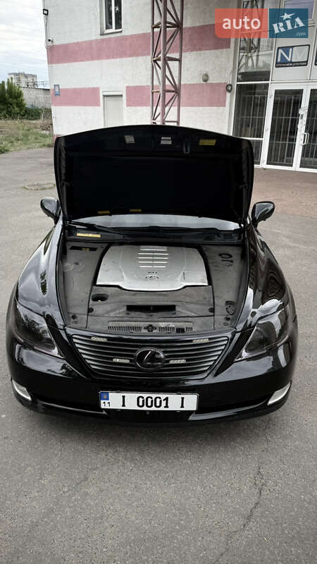 Седан Lexus LS 2007 в Киеве
