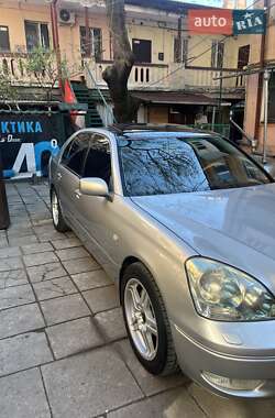 Седан Lexus LS 2000 в 