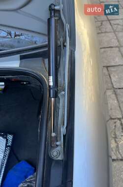 Седан Lexus LS 2000 в 