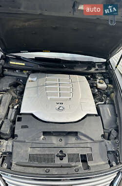 Седан Lexus LS 2013 в 