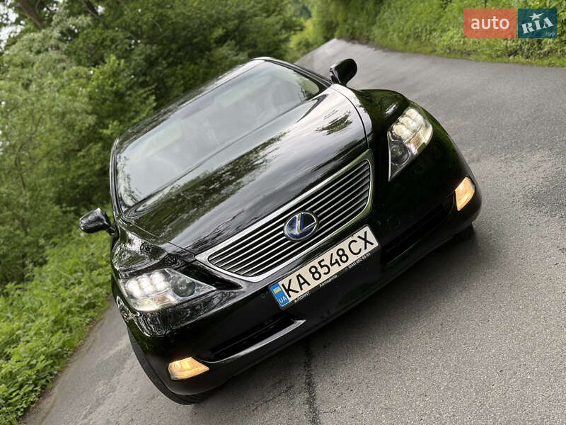 Седан Lexus LS 2008 в 