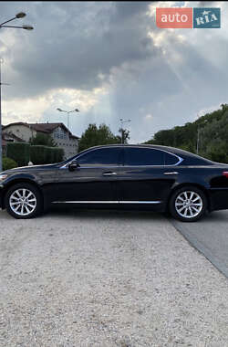 Седан Lexus LS 2010 в Дніпрі
