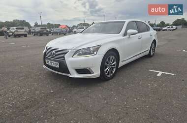 Седан Lexus LS 2013 в 