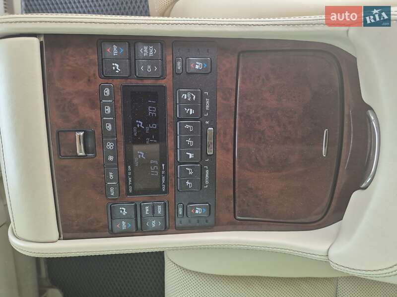 Седан Lexus LS 2013 в Киеве