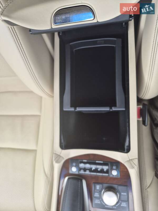 Седан Lexus LS 2013 в Киеве