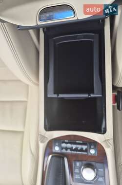 Седан Lexus LS 2013 в 