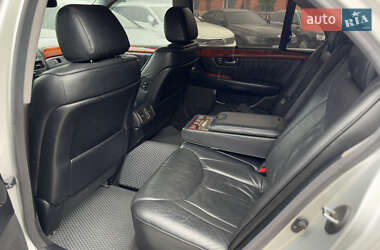 Седан Lexus LS 2003 в 