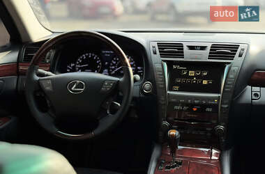 Седан Lexus LS 2008 в 
