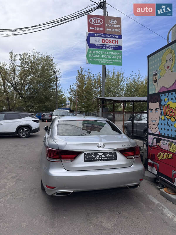Седан Lexus LS 2013 в Киеве