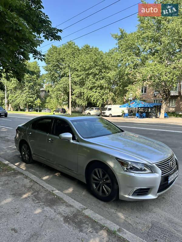 Седан Lexus LS 2013 в Киеве