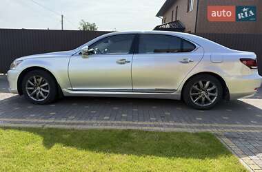 Седан Lexus LS 2014 в 