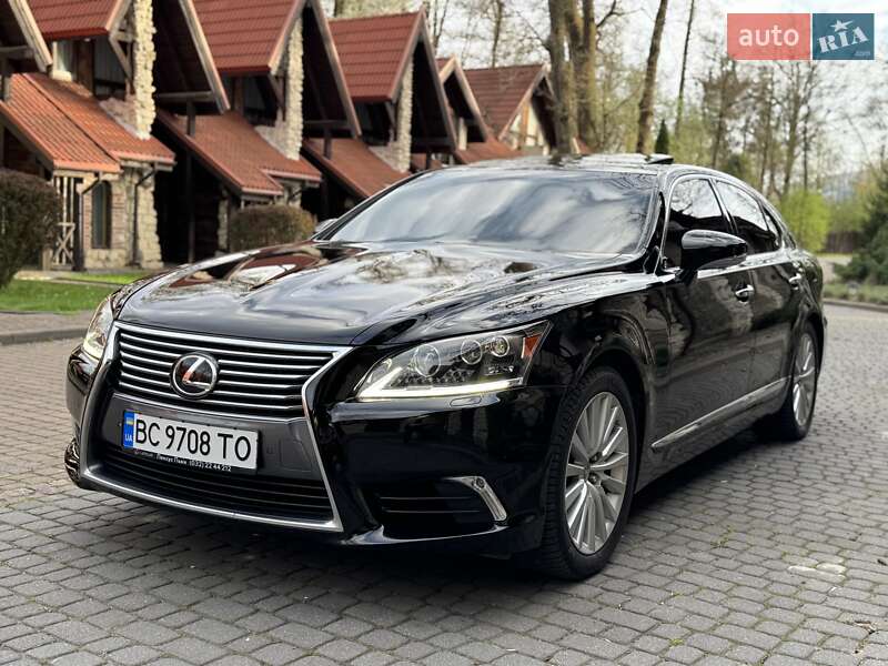 Седан Lexus LS 2013 в Львові