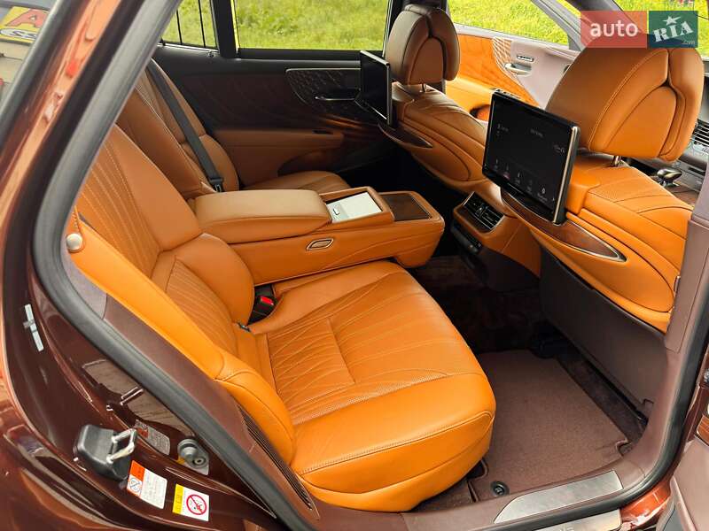 Седан Lexus LS 2018 в Львове фото 48 Седан Lexus LS 2018 в Львове