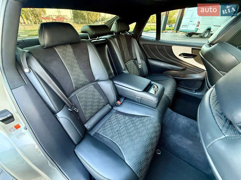 Седан Lexus LS 2021 в Одесі