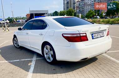Седан Lexus LS 2008 в 