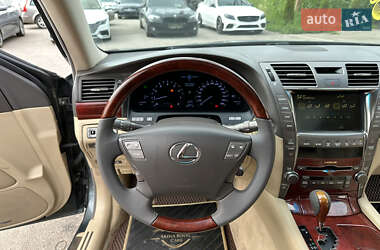 Седан Lexus LS 2007 в 