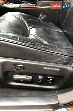 Седан Lexus LS 2004 в 