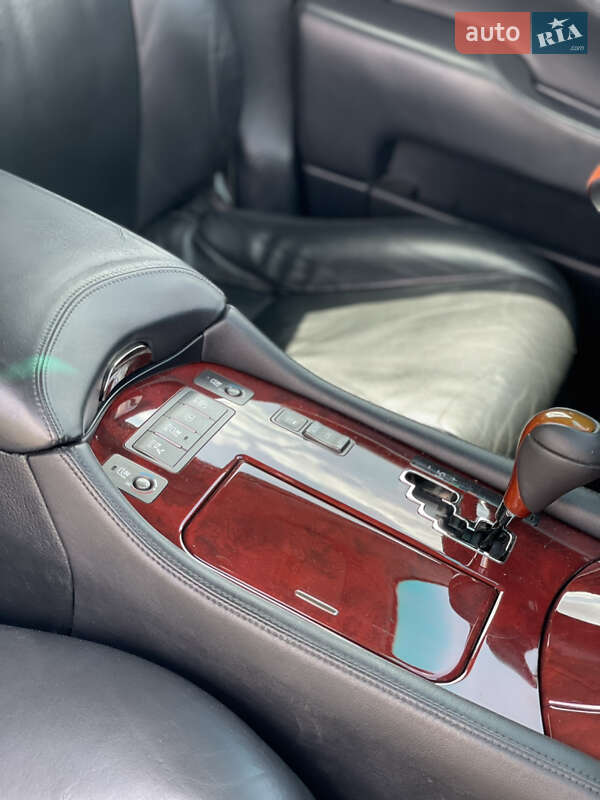 Седан Lexus LS 2008 в Дніпрі
