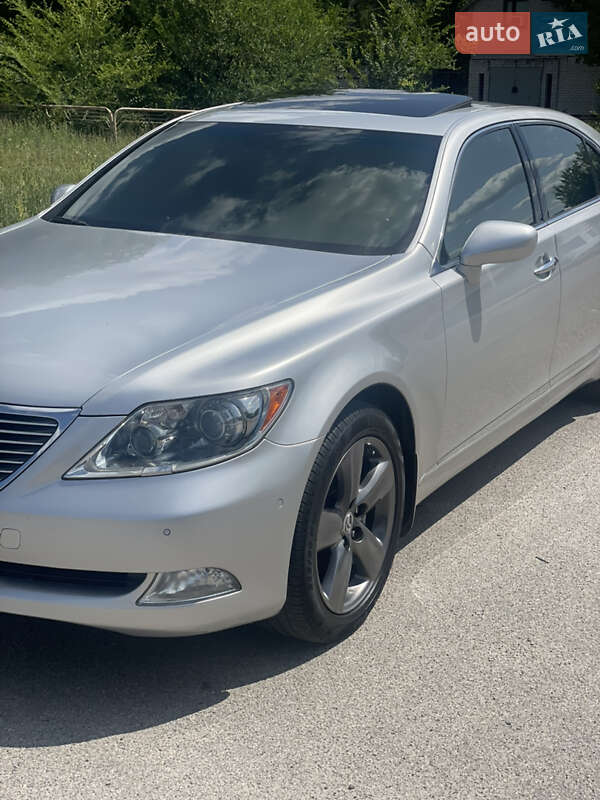 Седан Lexus LS 2008 в Дніпрі