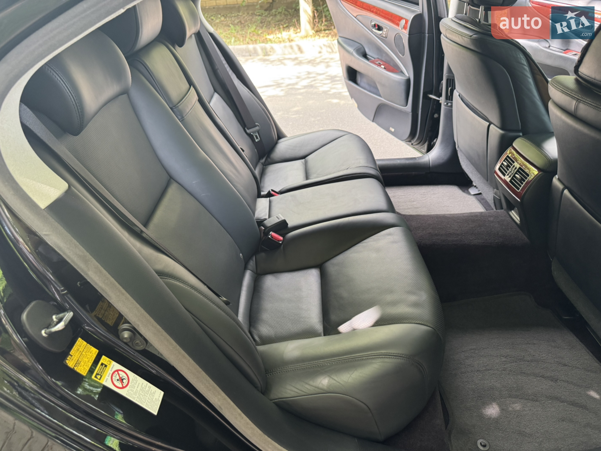 2011 Lexus LS - мініатюра 66