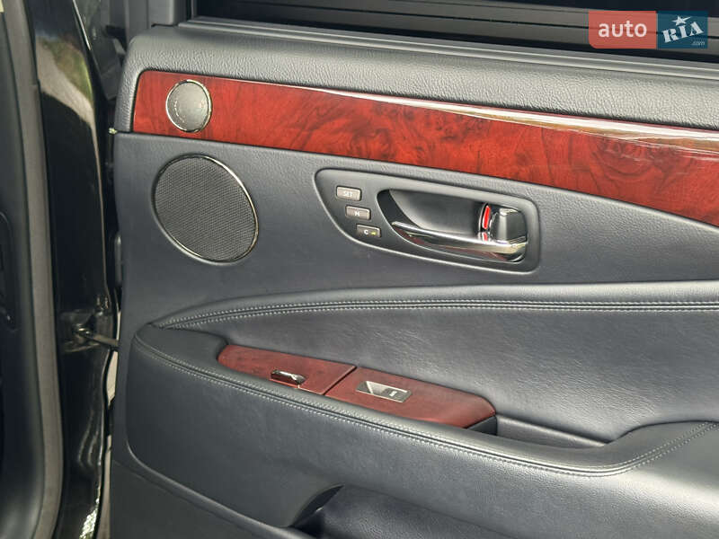 Седан Lexus LS 2011 в Одесі фото 79 Седан Lexus LS 2011 в Одесі