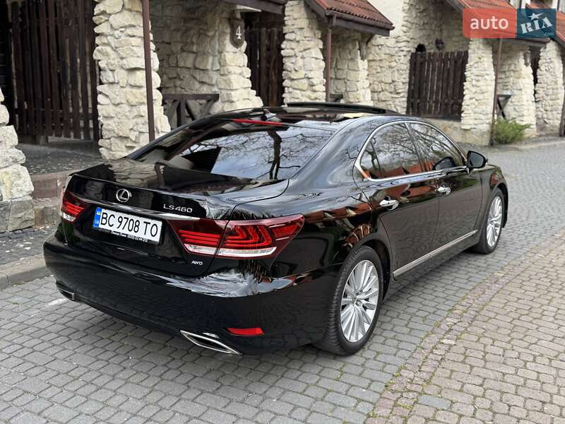Седан Lexus LS 2013 в Львове