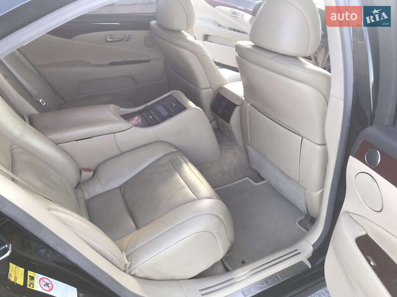 Седан Lexus LS 2007 в Новій Одесі