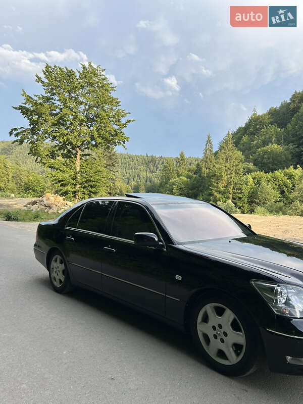 Седан Lexus LS 2004 в Яремче