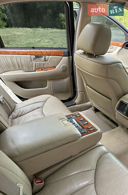 Седан Lexus LS 2004 в 