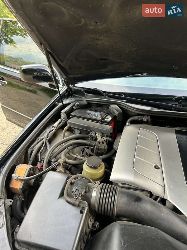 Седан Lexus LS 2004 в Яремче
