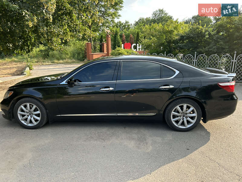 Седан Lexus LS 2007 в Чечельнике