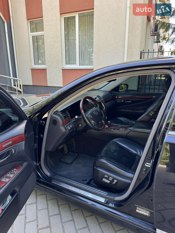 Седан Lexus LS 2007 в Шполе