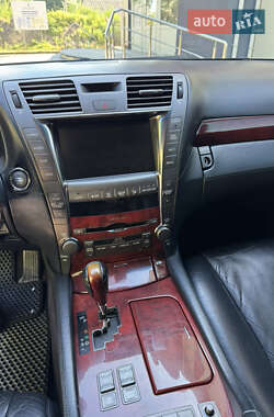 Седан Lexus LS 2007 в 